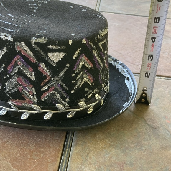 Hand Painted Top Hat - Picture 7 of 8